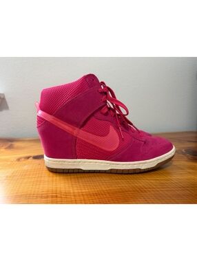 NIKE Dunk Sky Hi Mesh Women's Size 9 Pink Force Hidden Wedge Suede 579763-600